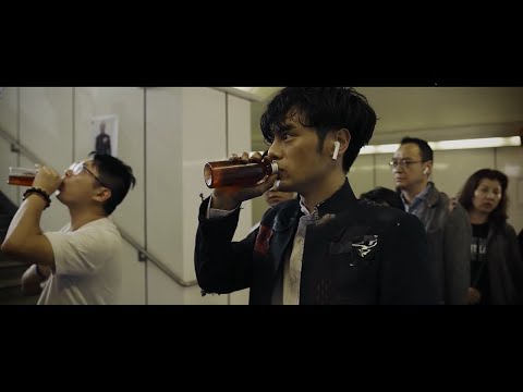 【宇哥】在未來，每人每天必須飲用100升“洗腦水”，不喝就得死《理X國：沒有悲傷的世界》【宇哥講電影】