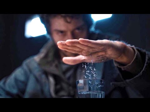 【谷阿莫】男子體內有股神秘力量,能召喚閃電風暴,甚至降下彩虹雨2020《超能追緝》