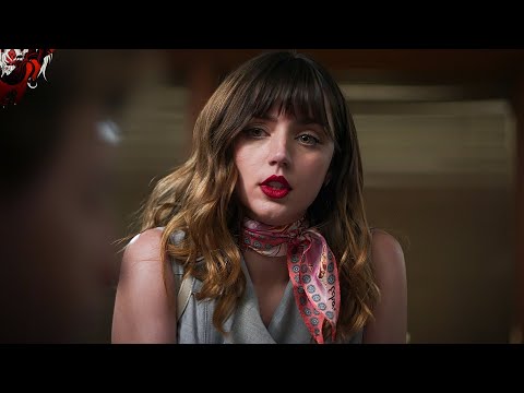 酒店服務員偷拍成癮，夜夜偷窺性感美女！卻沒想到這次的現場直播竟讓他頭皮發麻…| 胆小鬼恐怖驚悚电影解说