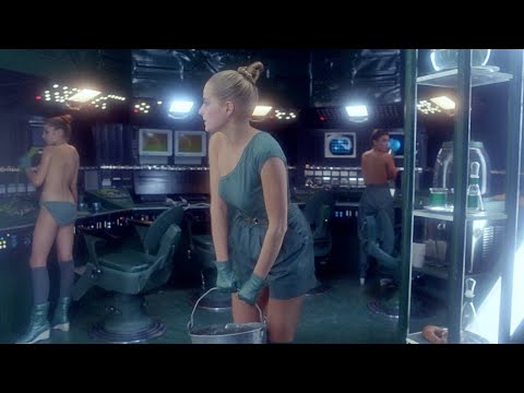 兩小夥冬眠53年，醒來發現地球上只有女人，被追得滿世界跑，最後竟然有意外發現