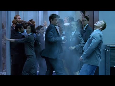 生化危机1：高科技公司，秘密研发病毒，不慎泄露，整个城市瞬间变成了人间地狱！