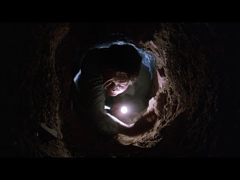 【宇哥】10分钟看百万人给出9.6分激励全球人的神片《肖申克的救赎》男人被冤入狱，偷挖隧道19年终于成功逃狱！【宇哥讲电影】