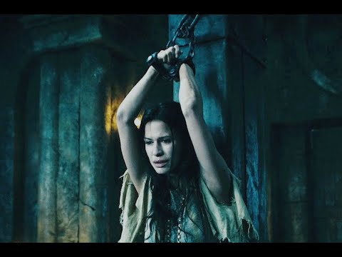 吸血鬼公主愛上狼人，被父親發現後，直接綁在太陽下曬成了灰燼，狼人當場崩潰發飆狂怒，大戰一觸即發！