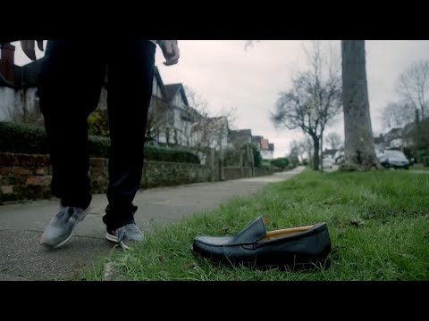 【宇哥】一只男鞋引发了匪夷所思的血案，啼笑皆非的闹剧《9号秘事：致命儿歌》【宇哥讲电影】