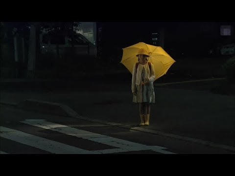 【宇哥】女孩每天深夜都站在路边，知道真相后所有人都哭了！4分钟看完真人灵异经历《深夜的小女孩》【宇哥讲电影】