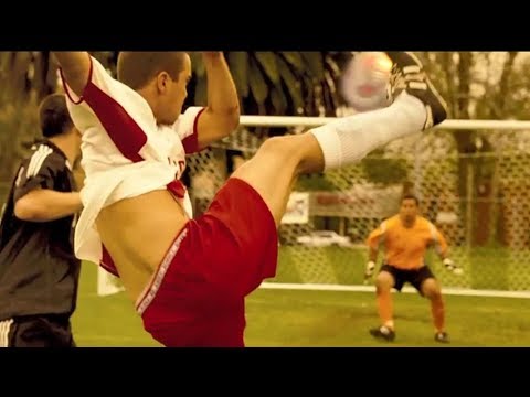 【宇哥】身无分文的小伙到英国穷游，被英超主帅看上，竟当了球星《一球成名》【宇哥讲电影】