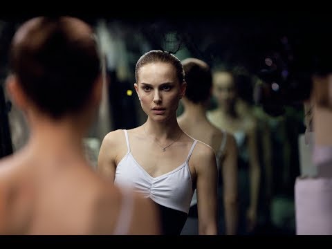 【娘子】不疯不成魔，女孩照镜子竟然发现影子自己转身，几分钟看惊悚电影！