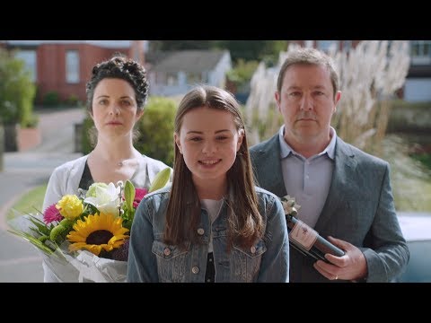 【宇哥】父母不给买新衣服，女儿一怒下将他们变成了人偶《猎奇怪谈：闹剧》【宇哥讲电影】