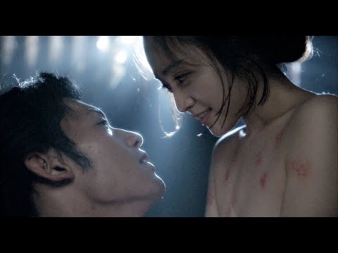 妹子是妓院的头牌，被有钱大叔强行那啥，男朋友坐在一旁束手无策！日本电影【来呀官人】