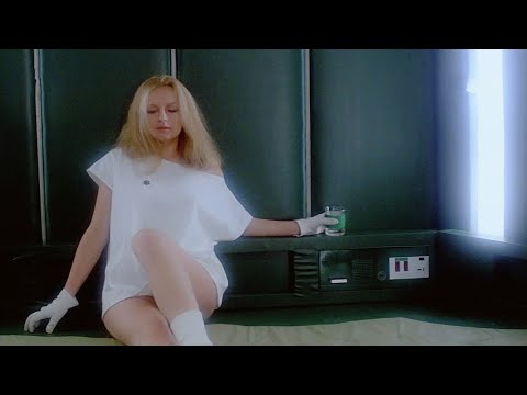 妹子第一次见到男人，把持不住，太热了！几分钟看电影