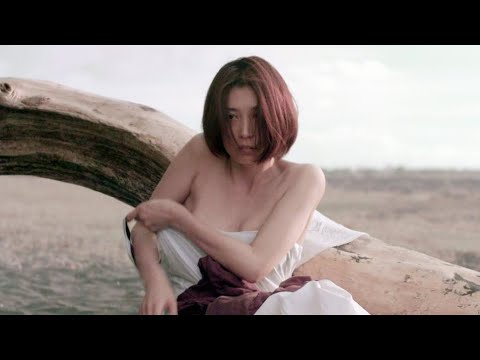 漂亮妹子去酒吧，却被老外男子捡了便宜，接下来就是不能描述的场面了！日本大尺度电影