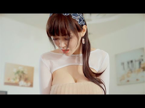 女老师胸前的两坨肉堪比大西瓜，学生们欲罢不能！比东京热系列还刺激，国产的骄傲！