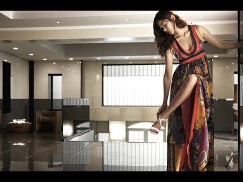 【分分妹】男子吃老板又睡了風韻老板娘,最後還讓老板女兒脫光玩嗯嗯啊啊