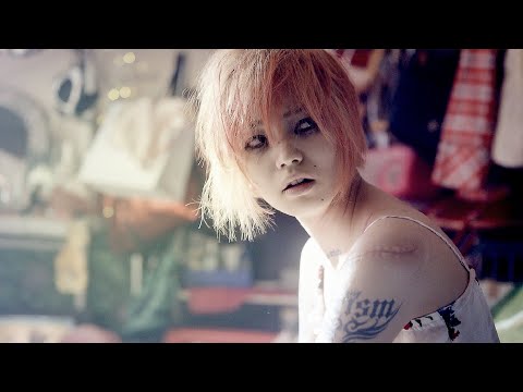 这个带上女朋友一起看吧，我担心你一个人不行！小松菜奈、黑木华主演！