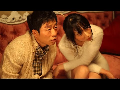 KTV公主提供特别服务,过来享受的客人络绎不绝,带把动物都会喜欢