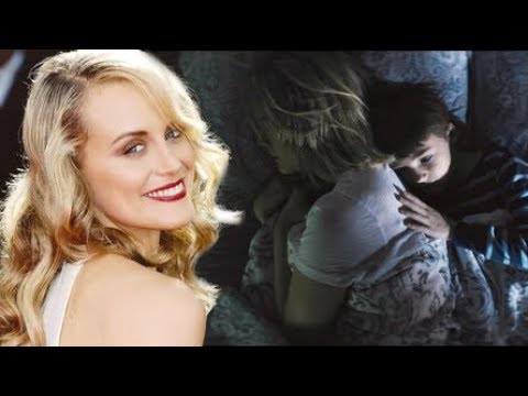 【分分妹】母子同床共枕,禽兽儿子竟然拿下面的小牙签戳母亲